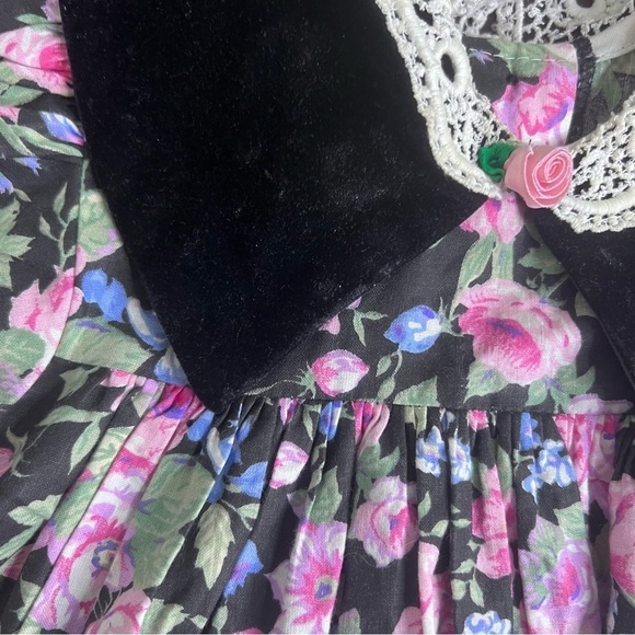 Vintage Cottagecore Floral Dress - Picture 5 of 8